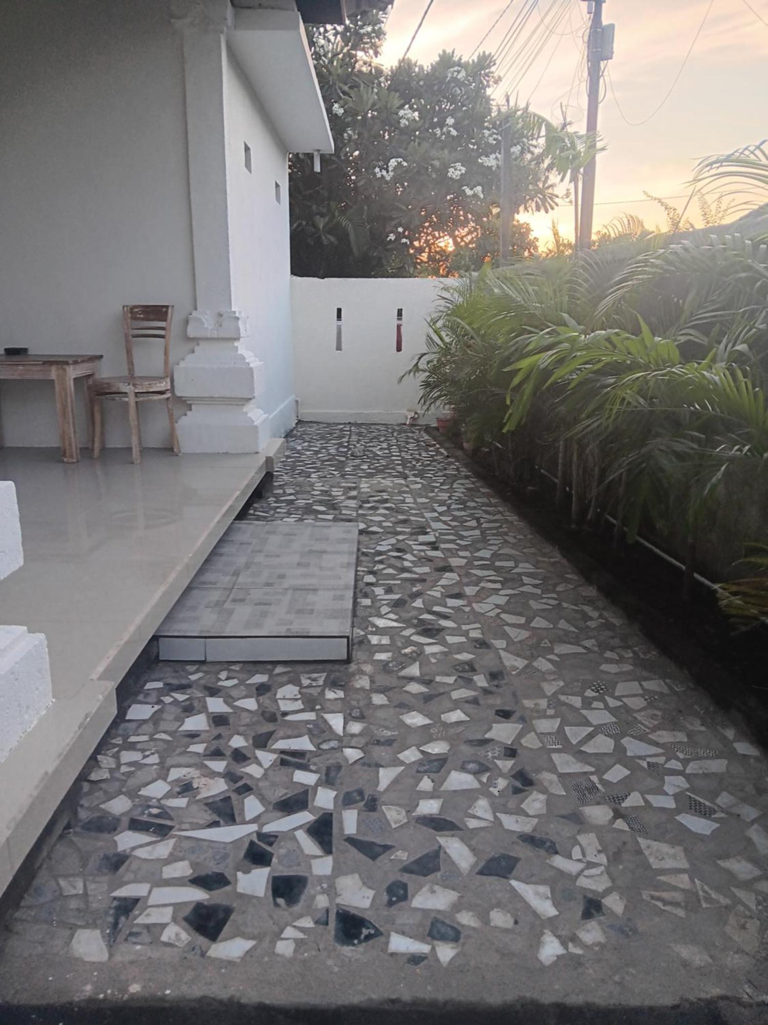 Adore Guesthouse Amed  Room photo