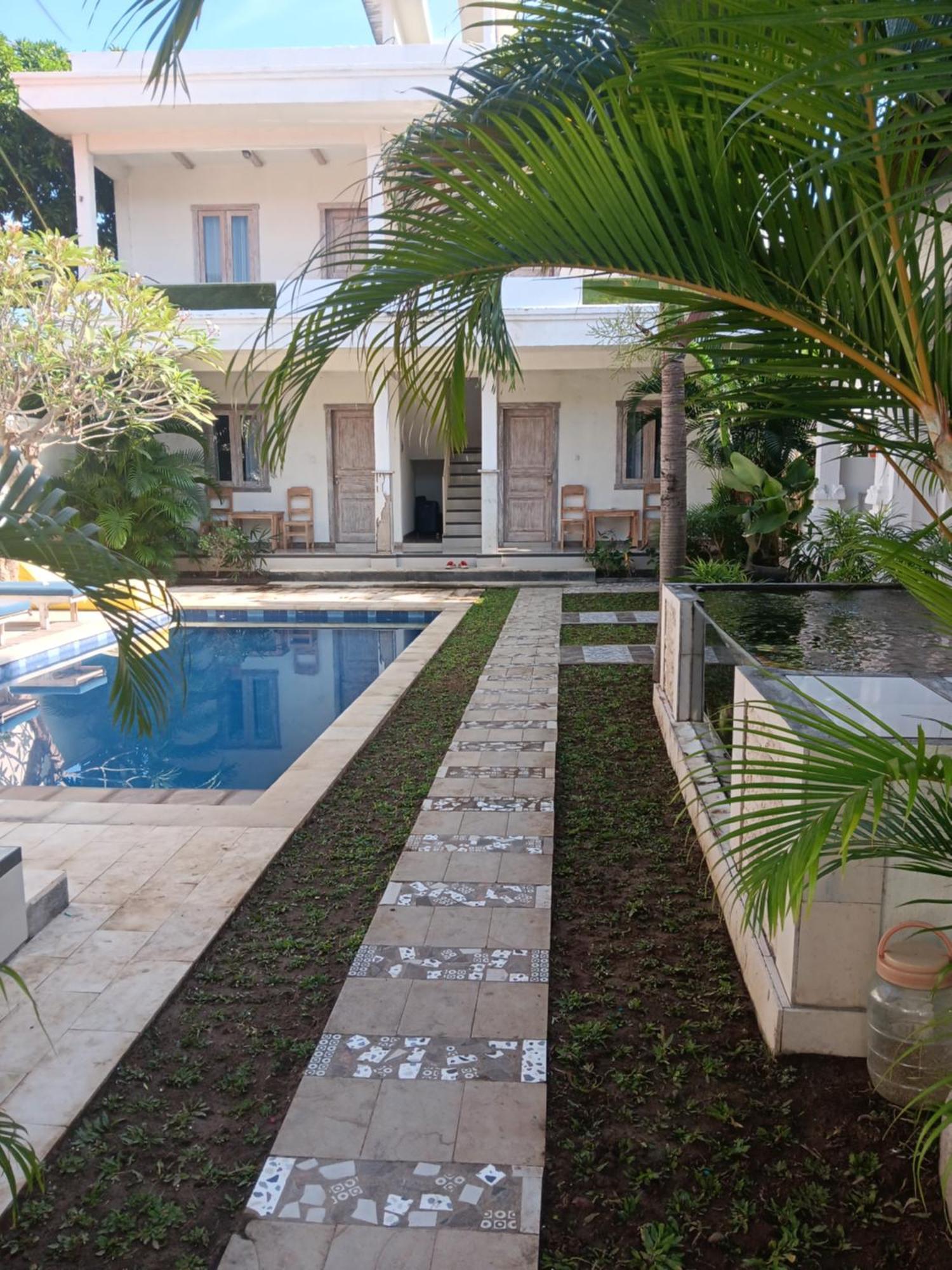 Adore Guesthouse Amed  Exterior photo