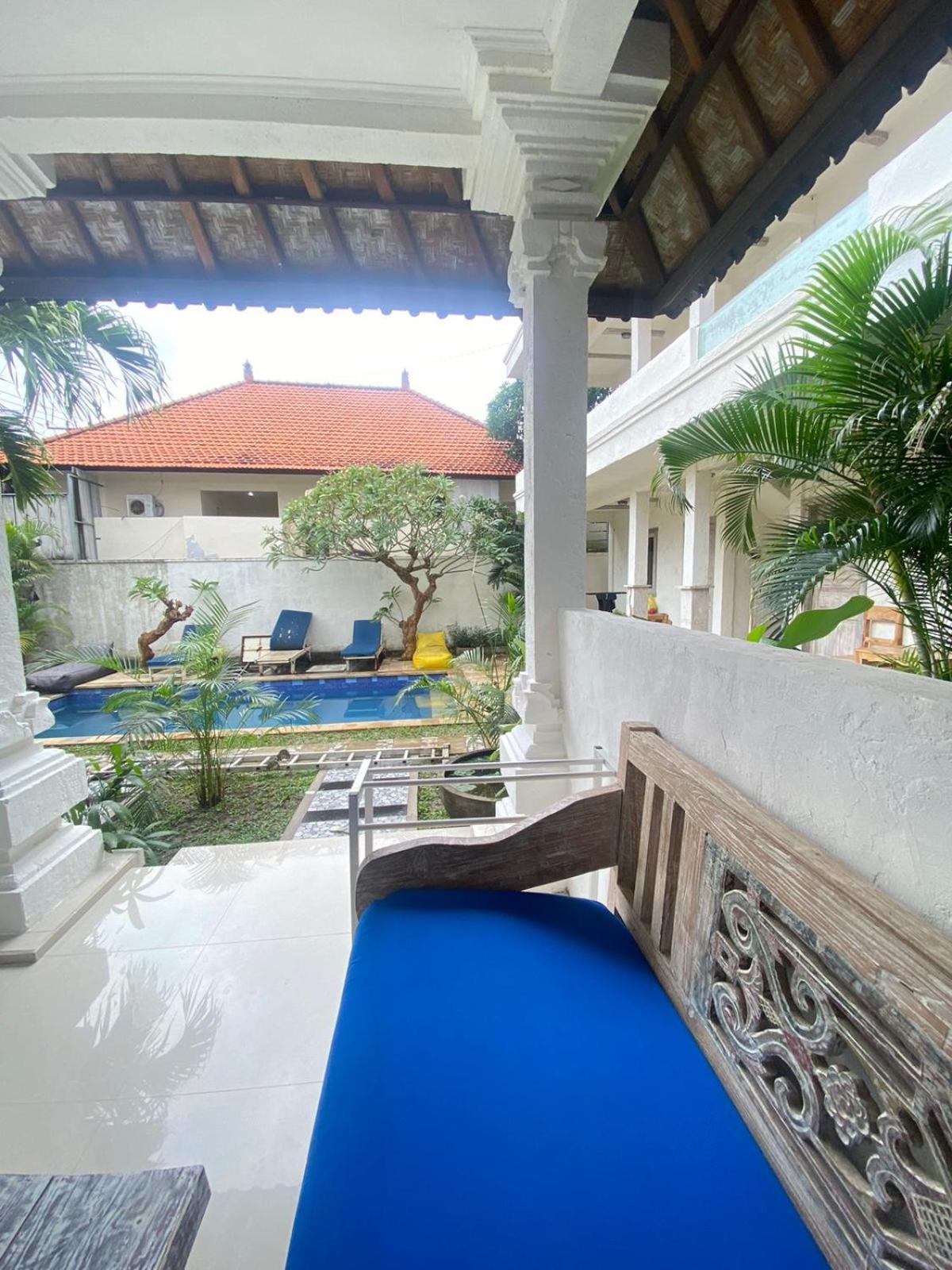 Adore Guesthouse Amed  Exterior photo