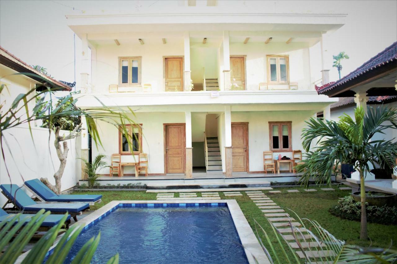 Adore Guesthouse Amed  Exterior photo